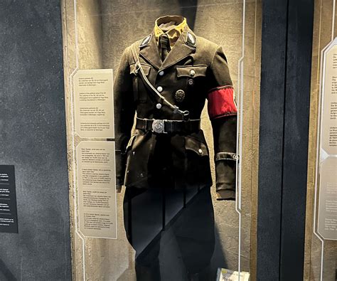 hugo boss german uniform history.